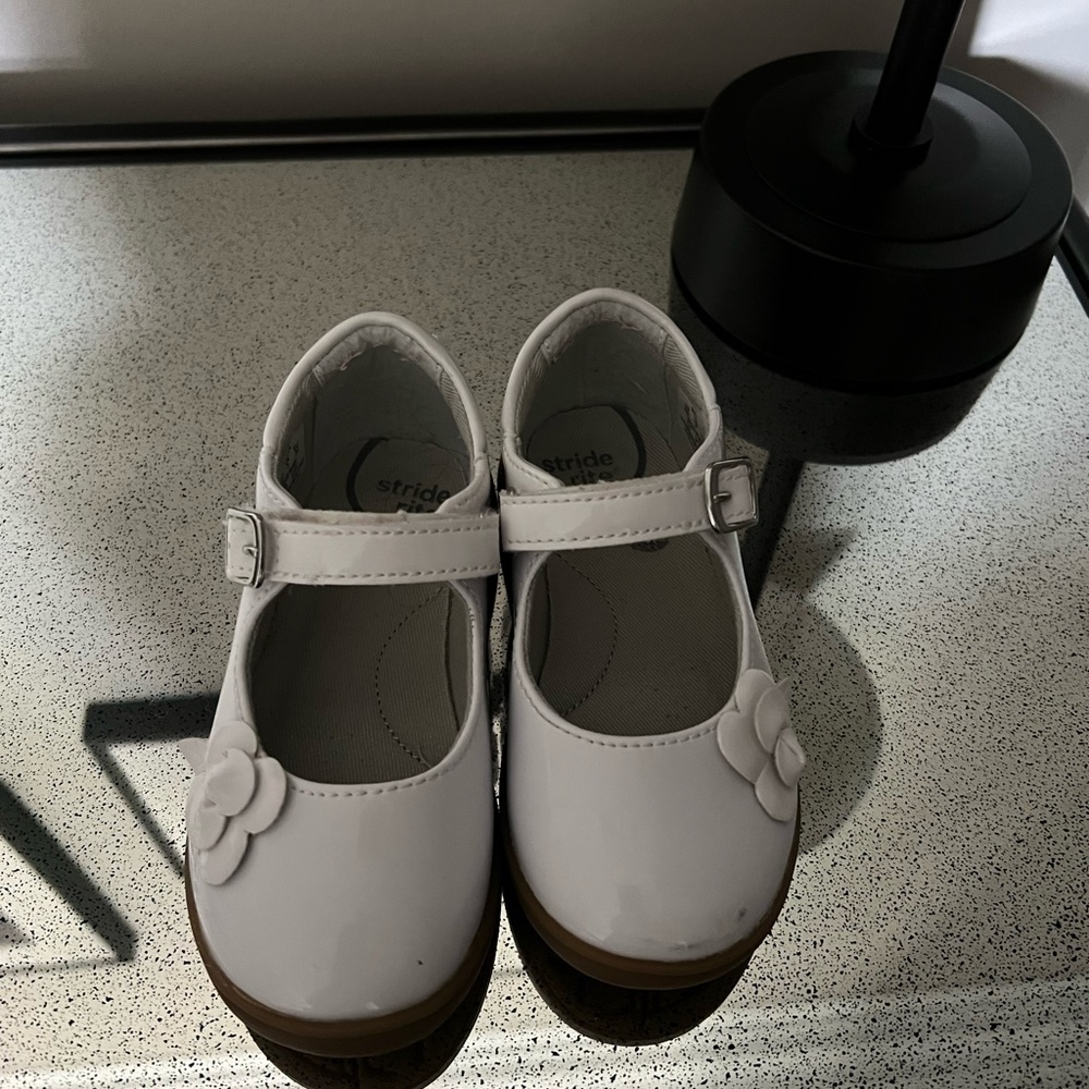 Stride Rite White Mary Jane Dress Shoes size 8